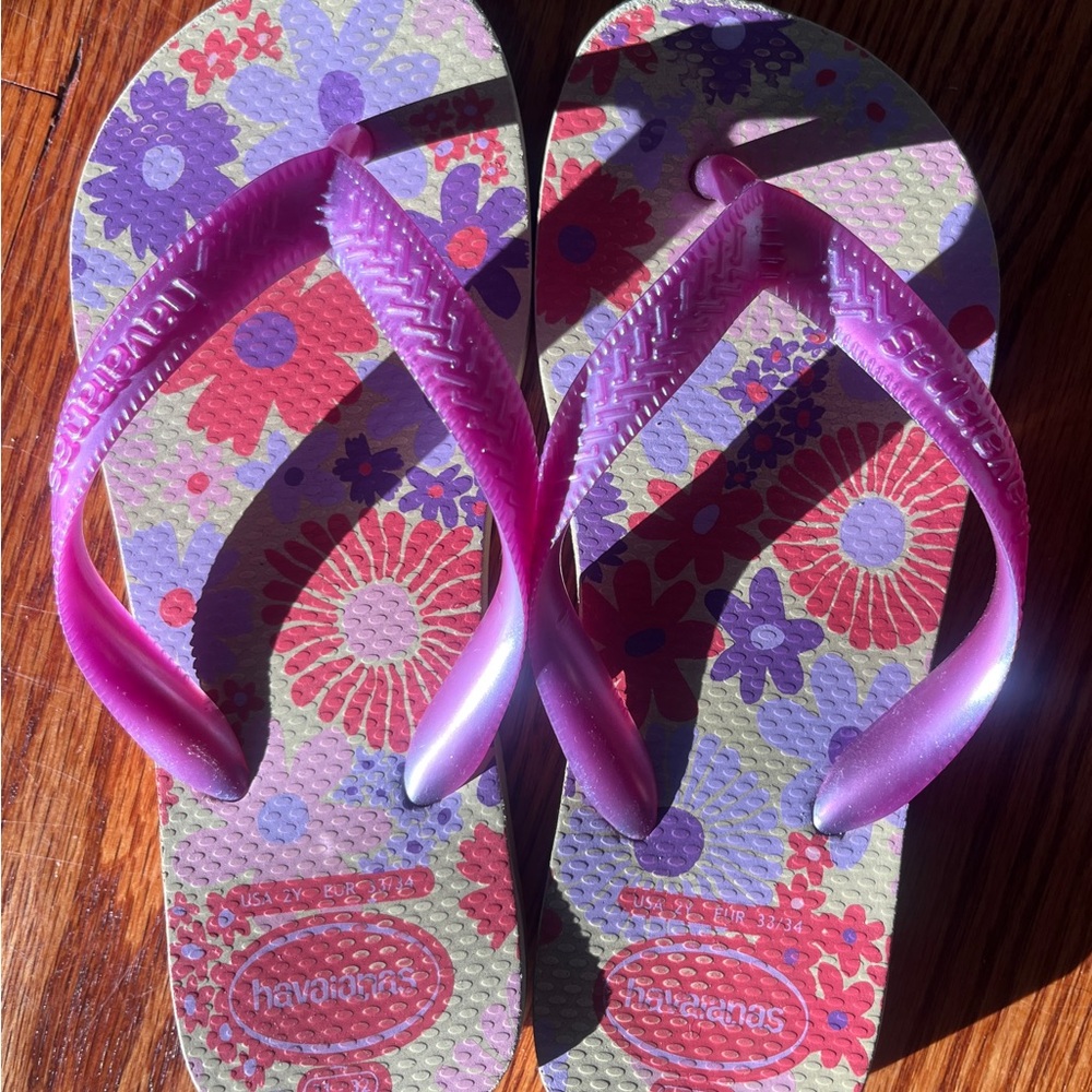 Havaianas Pink Floral Flip Flops